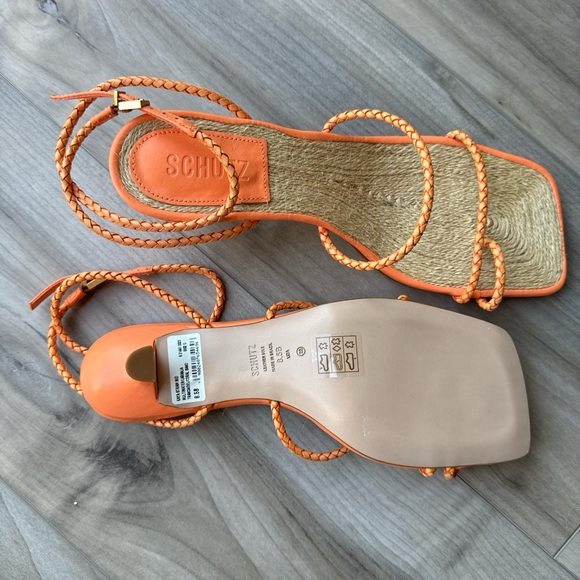 Schutz kitten heels 8.5 - Picture 3 of 3